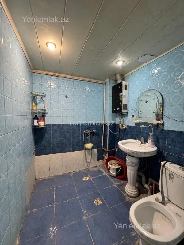 Satılır 1 otaqlı köhnə tikili 32 m²
