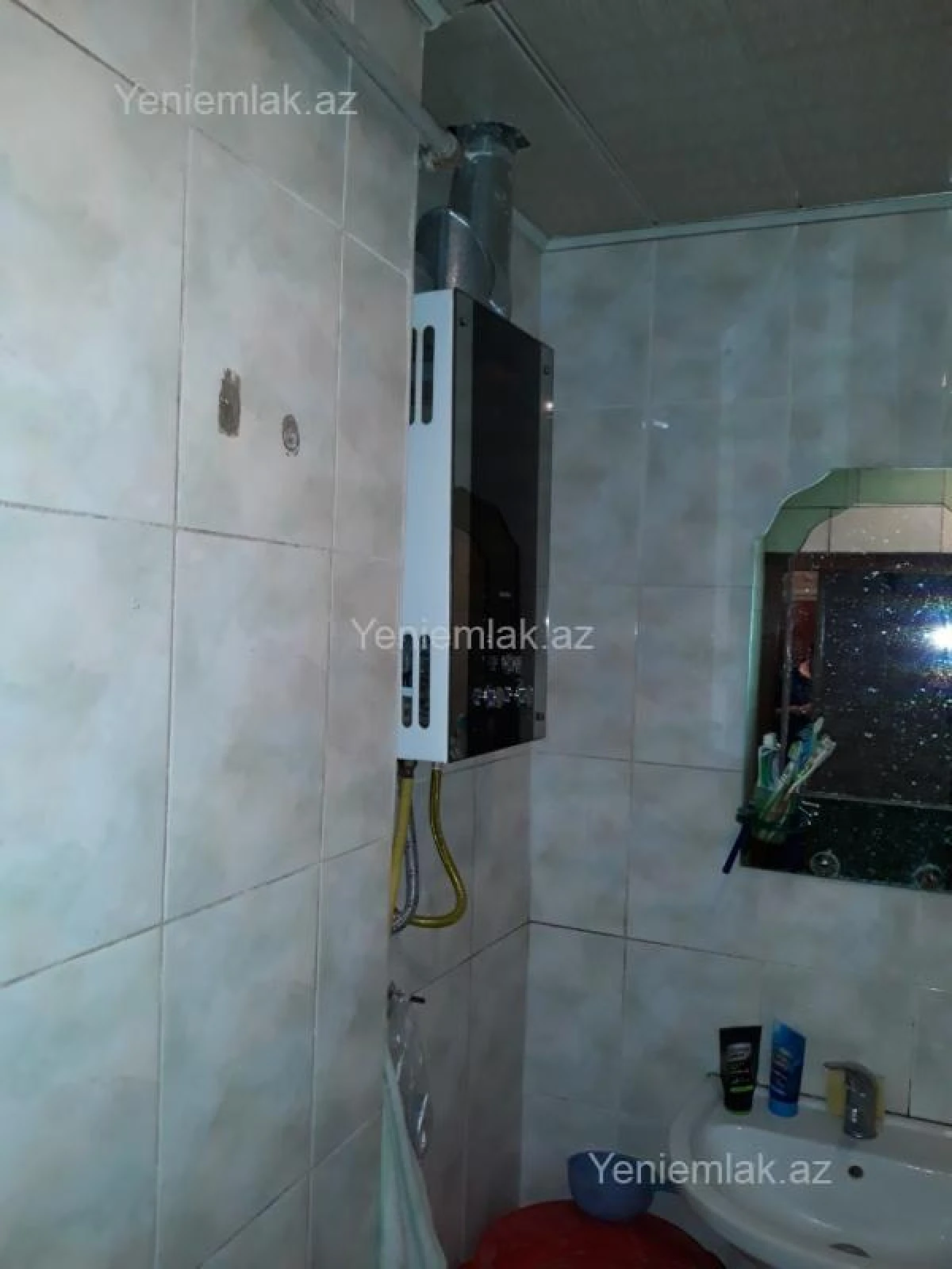 Satılır 3 otaqlı köhnə tikili 82 m²