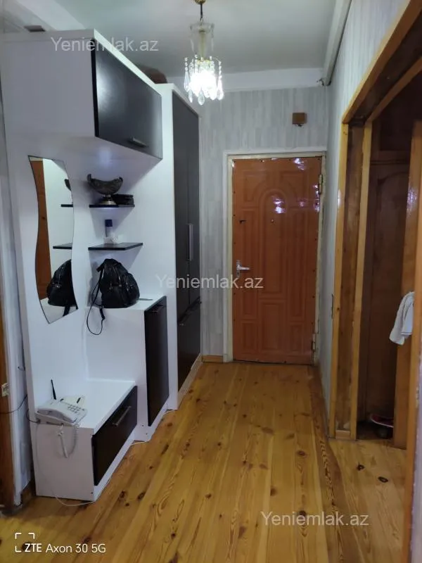 Satılır 3 otaqlı köhnə tikili 82 m²
