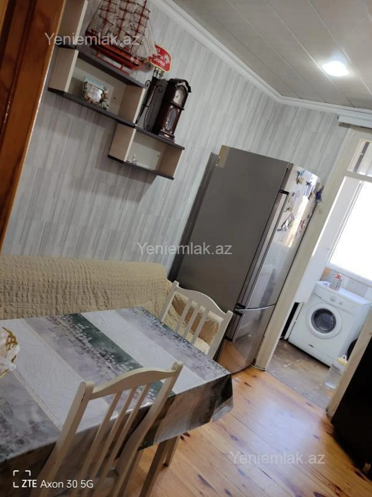Satılır 3 otaqlı köhnə tikili 82 m²