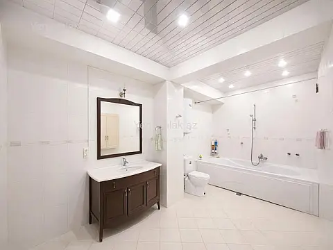 Satılır 3 otaqlı yeni tikili 160 m²