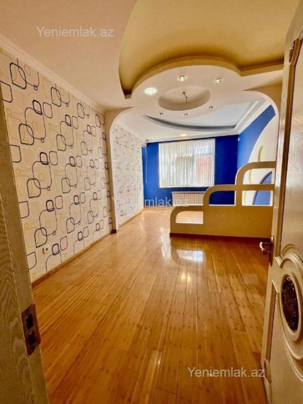 Satılır 3 otaqlı yeni tikili 135 m²