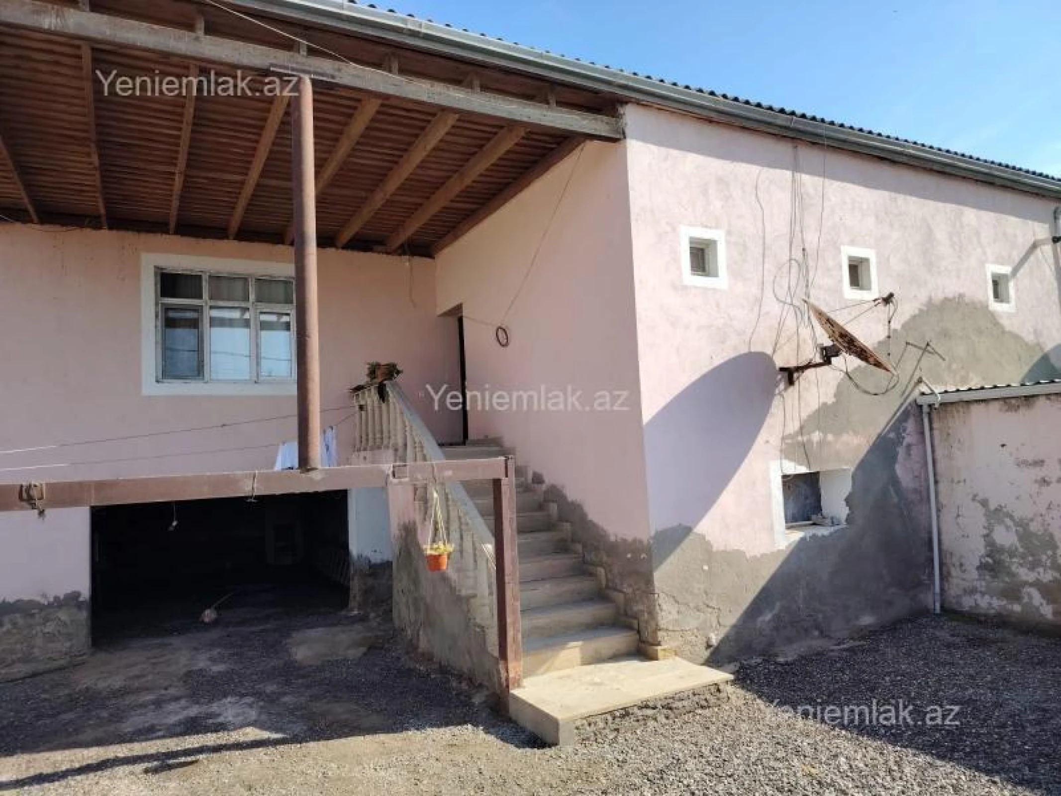 Satılır 5 otaqlı həyət evi 110 m²