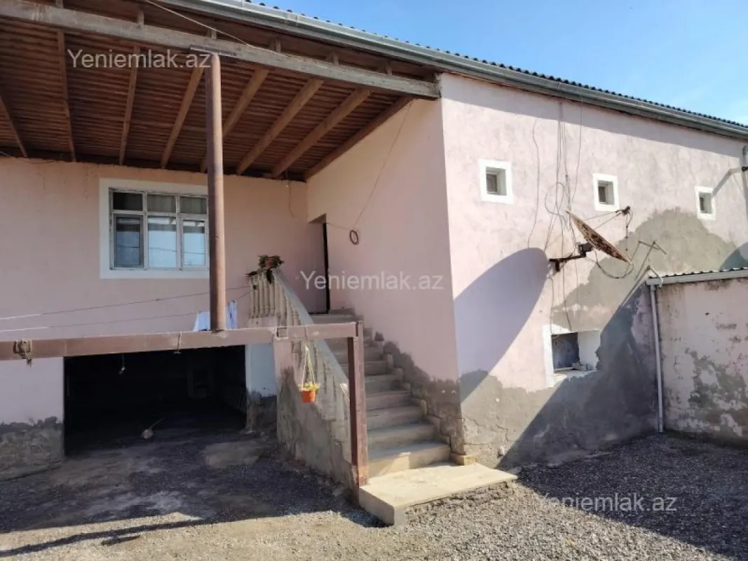 Satılır 5 otaqlı həyət evi 110 m²