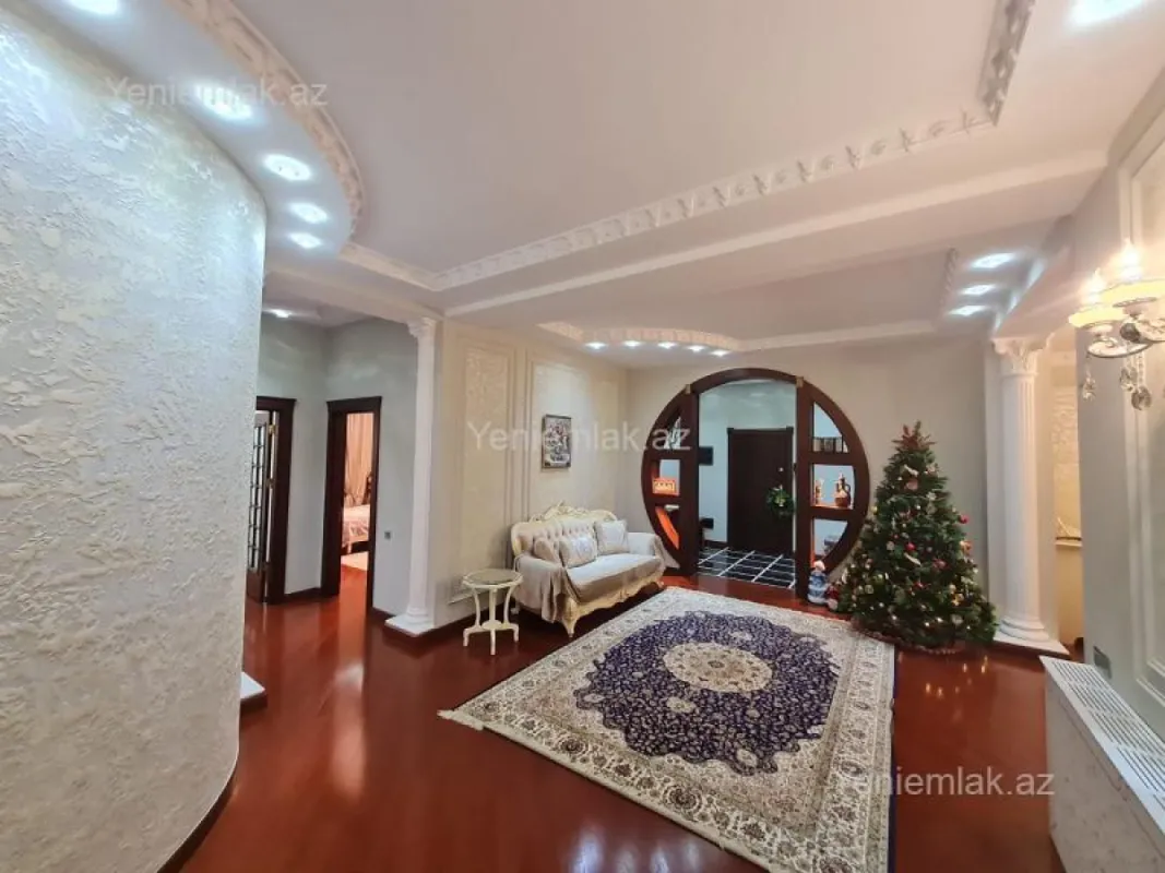 Satılır 4 otaqlı yeni tikili 220.5 m²