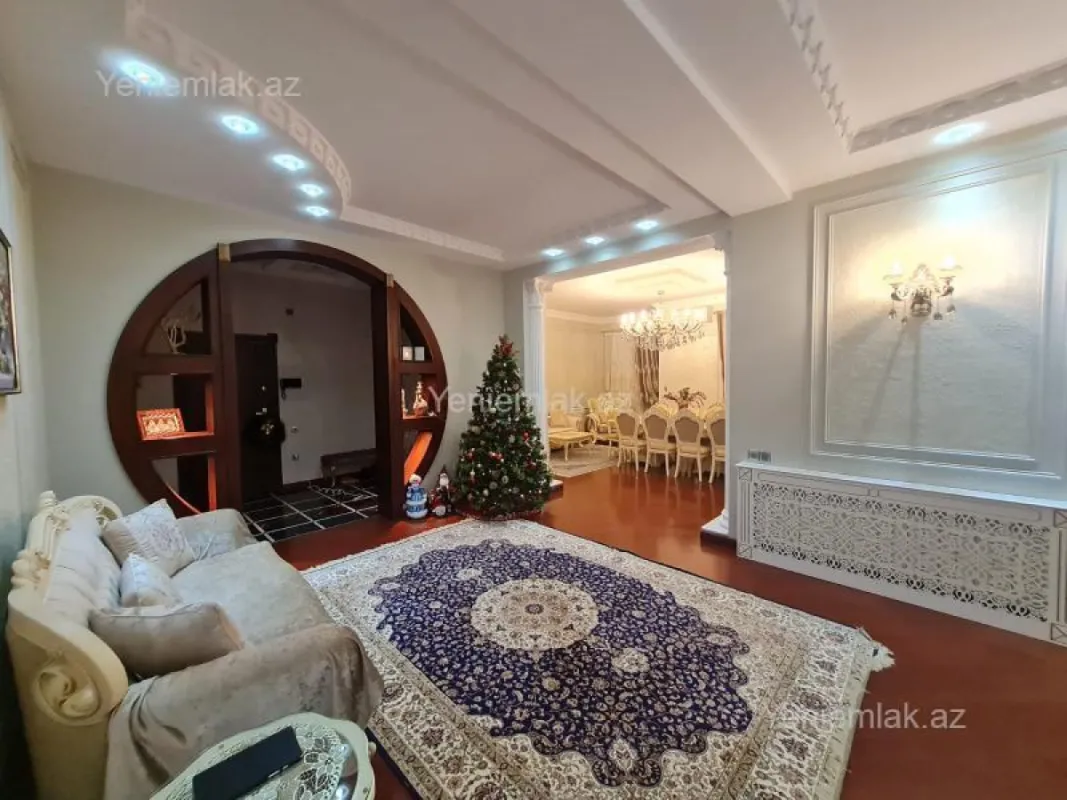 Satılır 4 otaqlı yeni tikili 220.5 m²