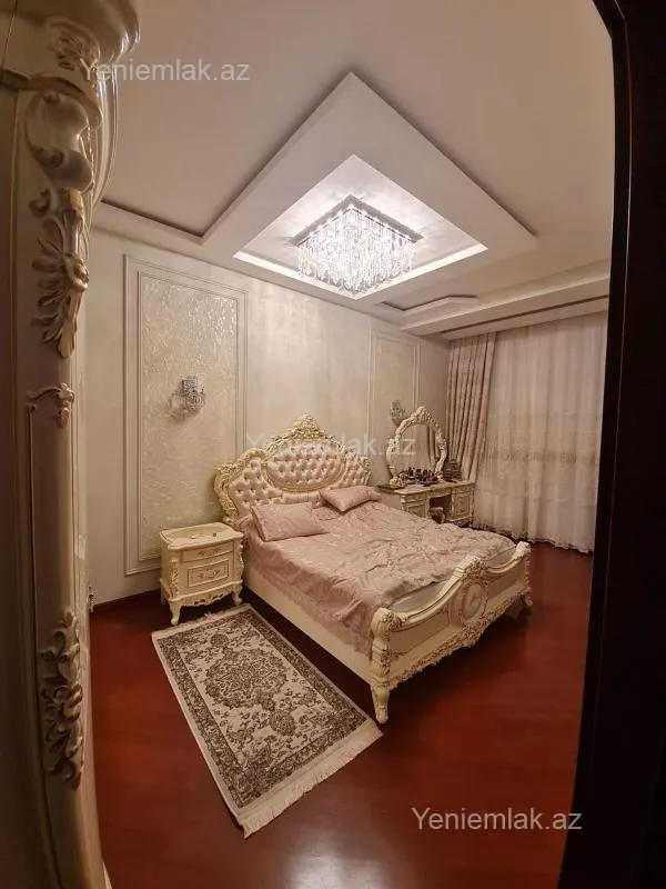 Satılır 4 otaqlı yeni tikili 220.5 m²