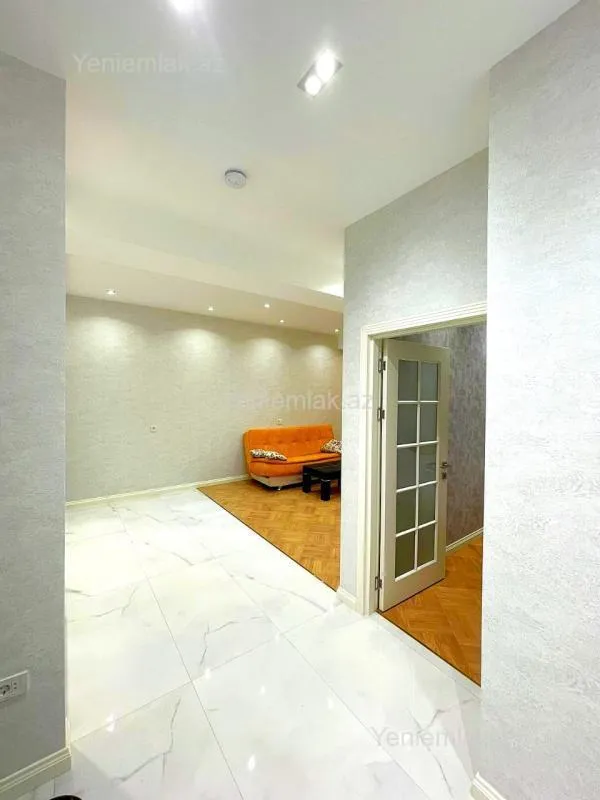 Satılır 2 otaqlı yeni tikili 65.5 m²