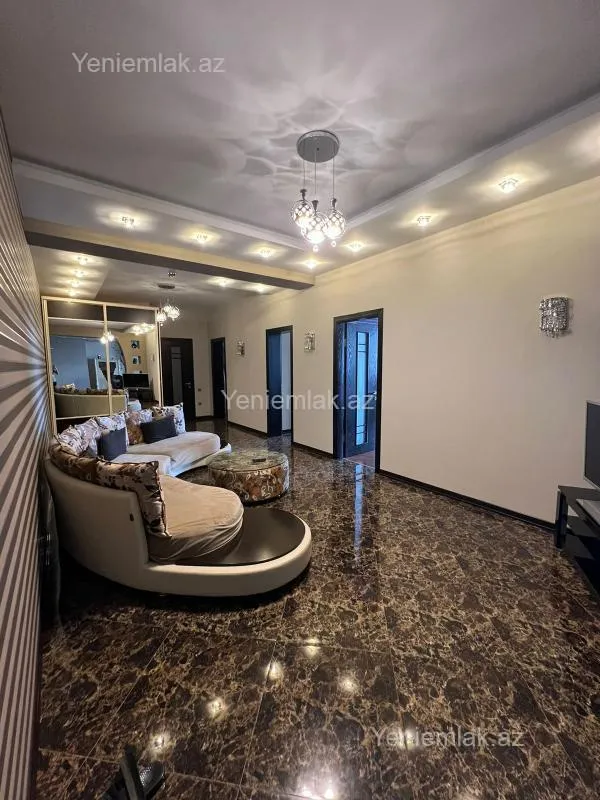 Satılır 3 otaqlı yeni tikili 170 m²