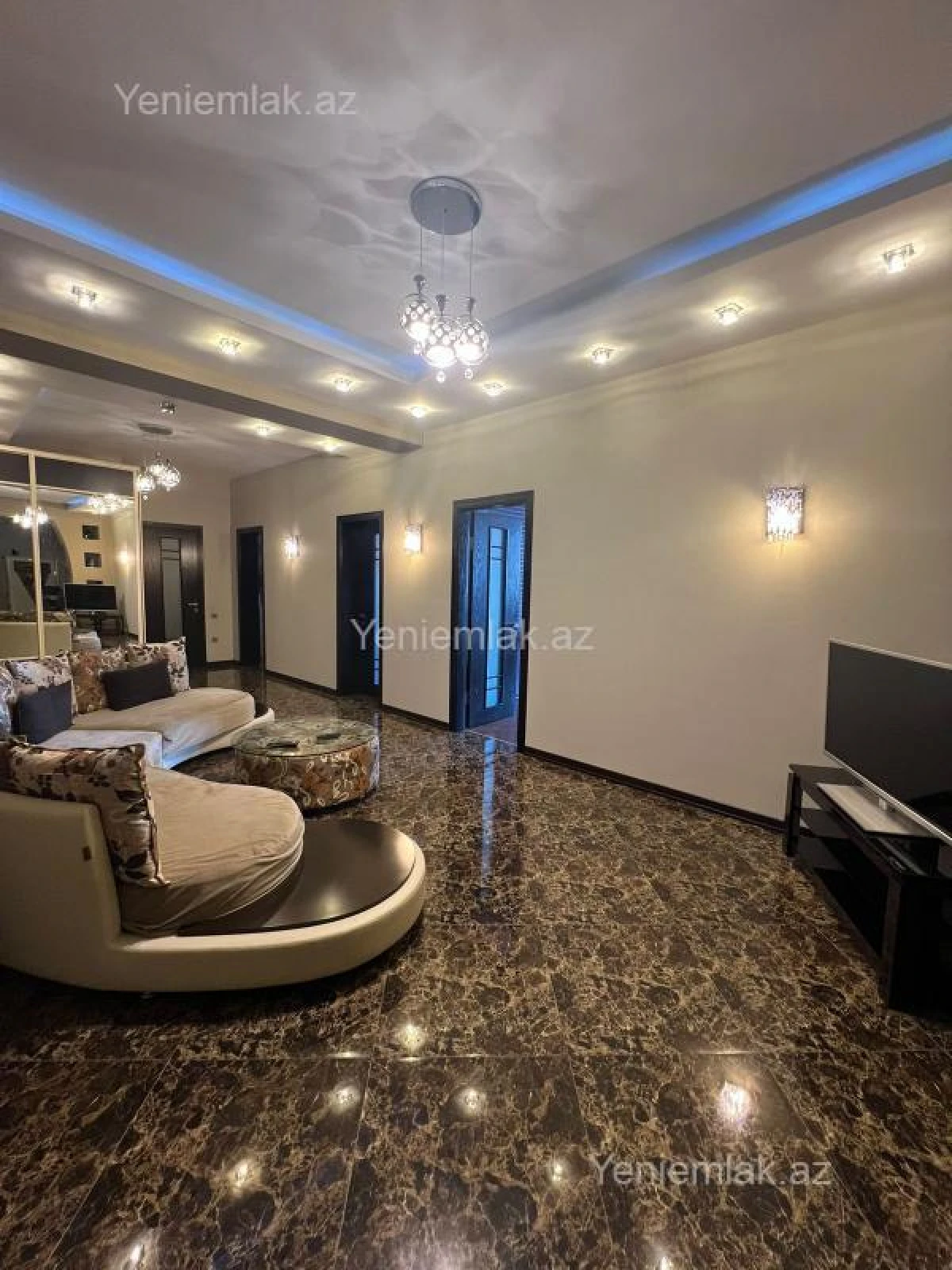 Satılır 3 otaqlı yeni tikili 170 m²