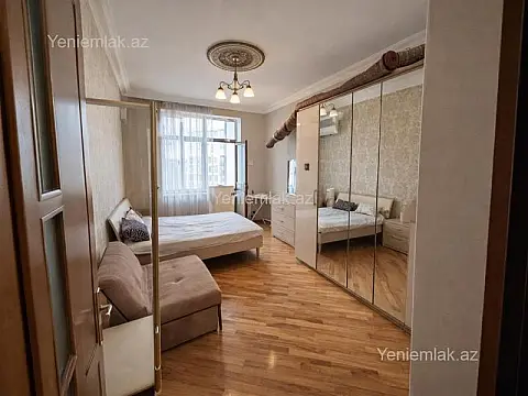 Satılır 3 otaqlı yeni tikili 110 m²