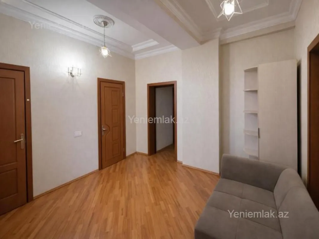 Satılır 3 otaqlı yeni tikili 110 m²