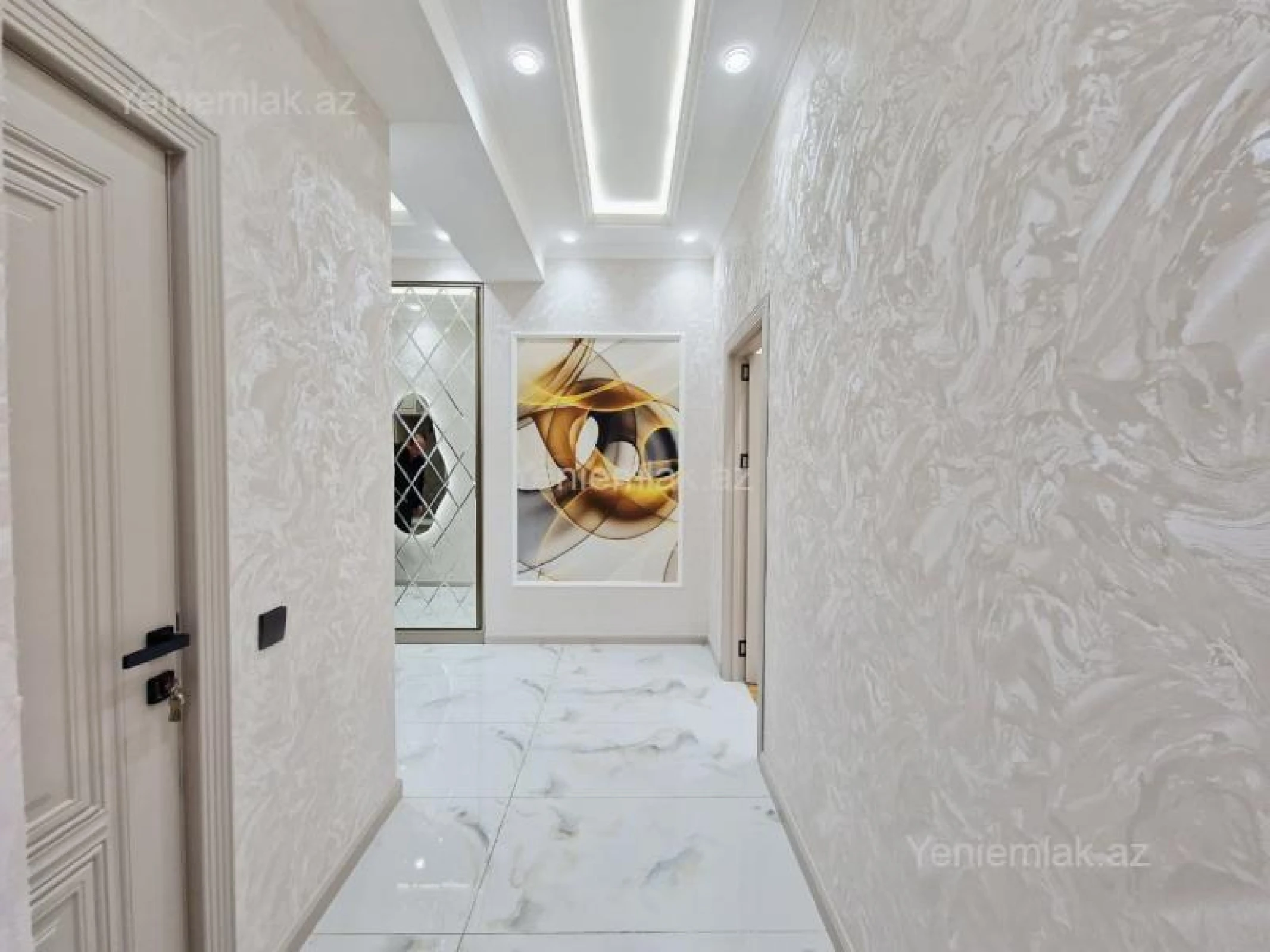 Satılır 3 otaqlı yeni tikili 92 m²