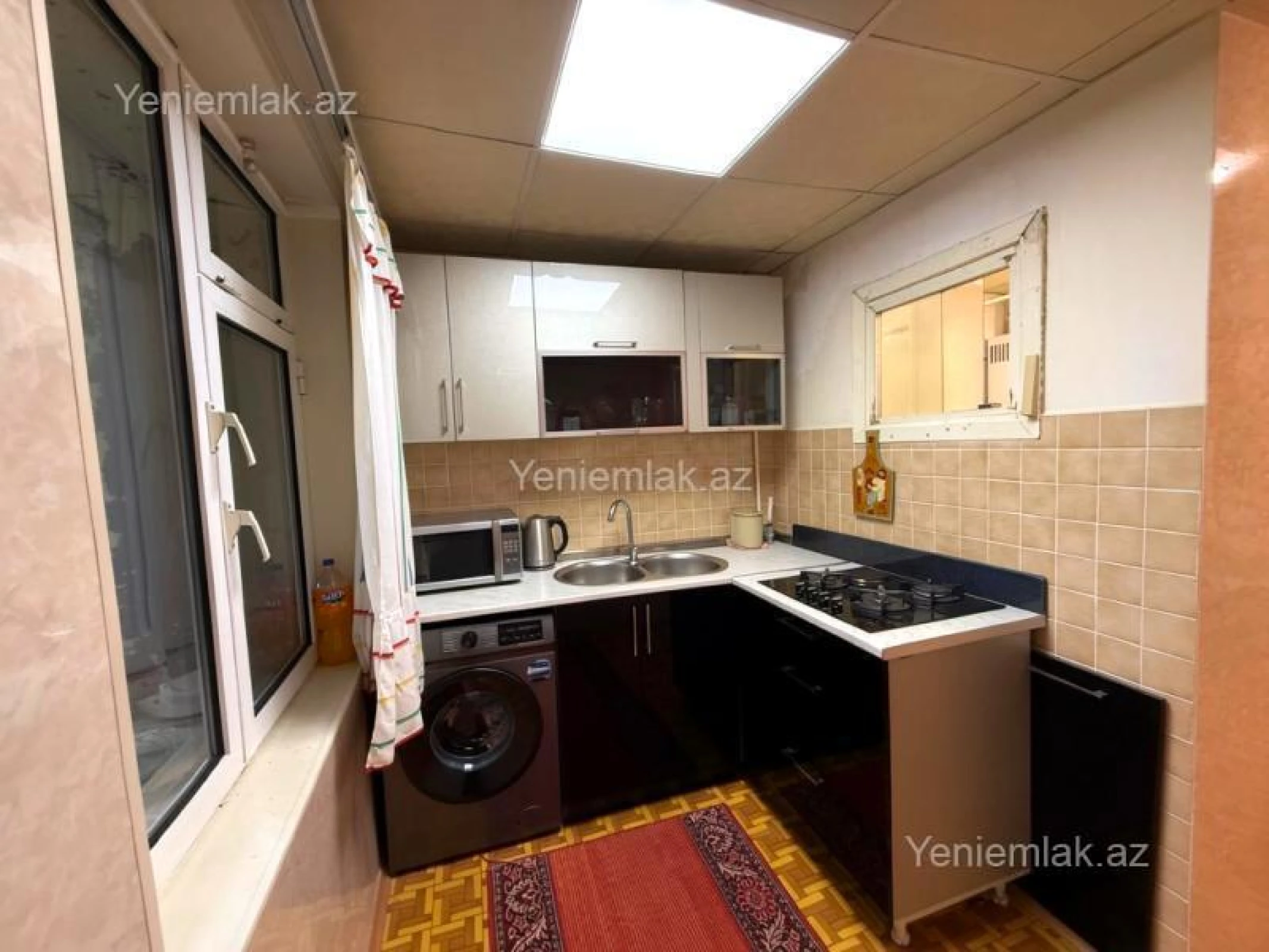 Satılır 2 otaqlı köhnə tikili 55 m²