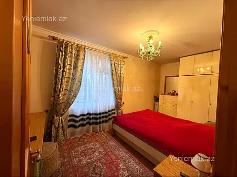 Satılır 2 otaqlı köhnə tikili 55 m²