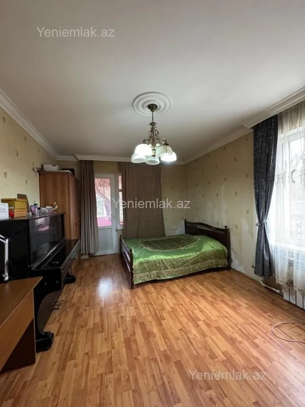 Satılır 1 otaqlı köhnə tikili 51 m²