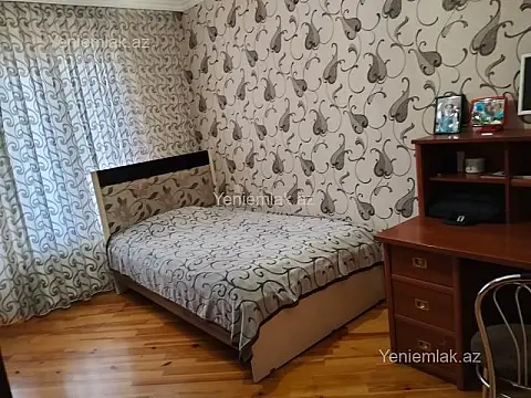 Satılır 5 otaqlı köhnə tikili 100 m²
