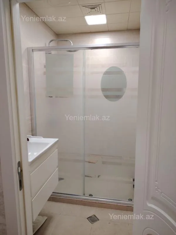 Satılır 5 otaqlı yeni tikili 160.5 m²