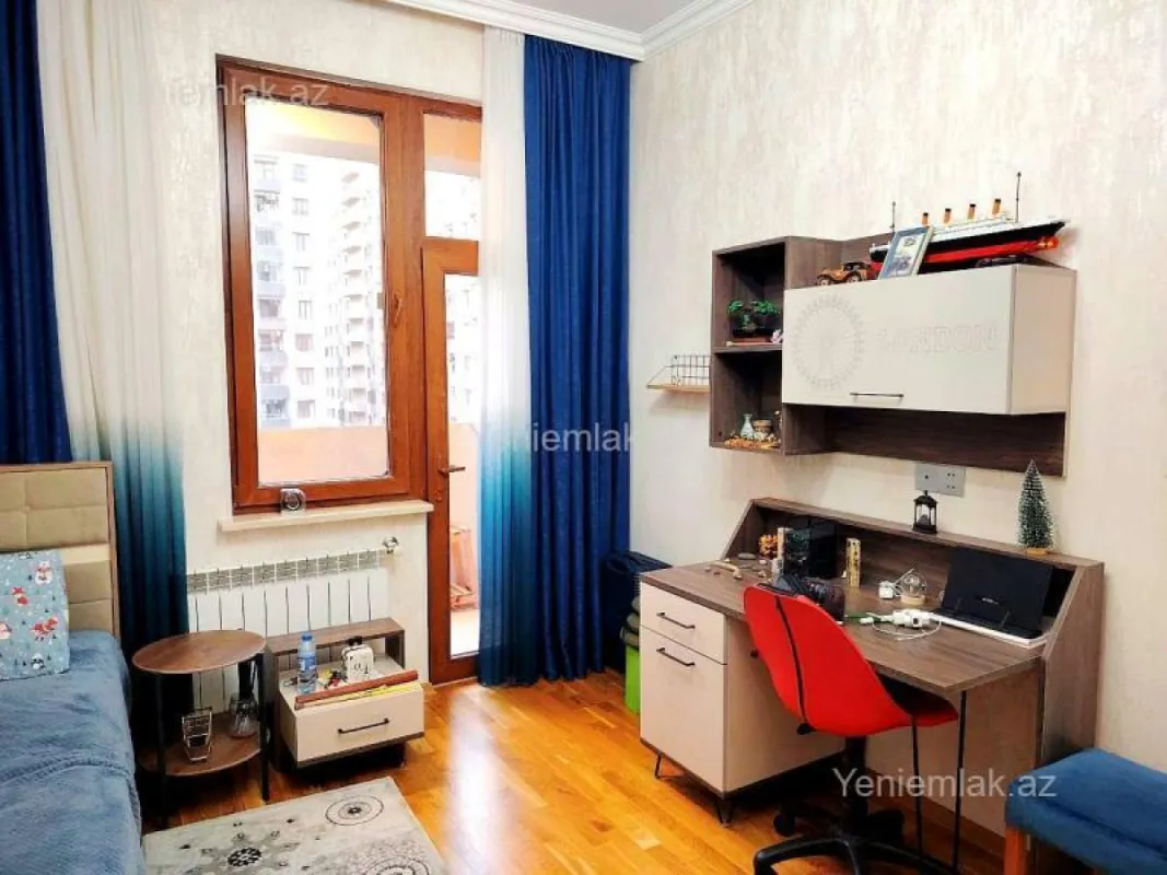 Satılır 5 otaqlı yeni tikili 160.5 m²