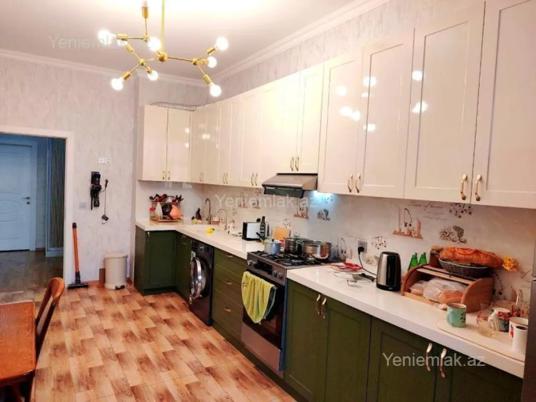 Satılır 5 otaqlı yeni tikili 160.5 m²