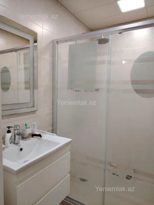 Satılır 5 otaqlı yeni tikili 160.5 m²