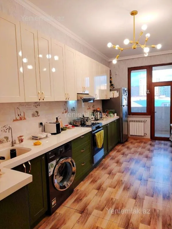 Satılır 5 otaqlı yeni tikili 160.5 m²