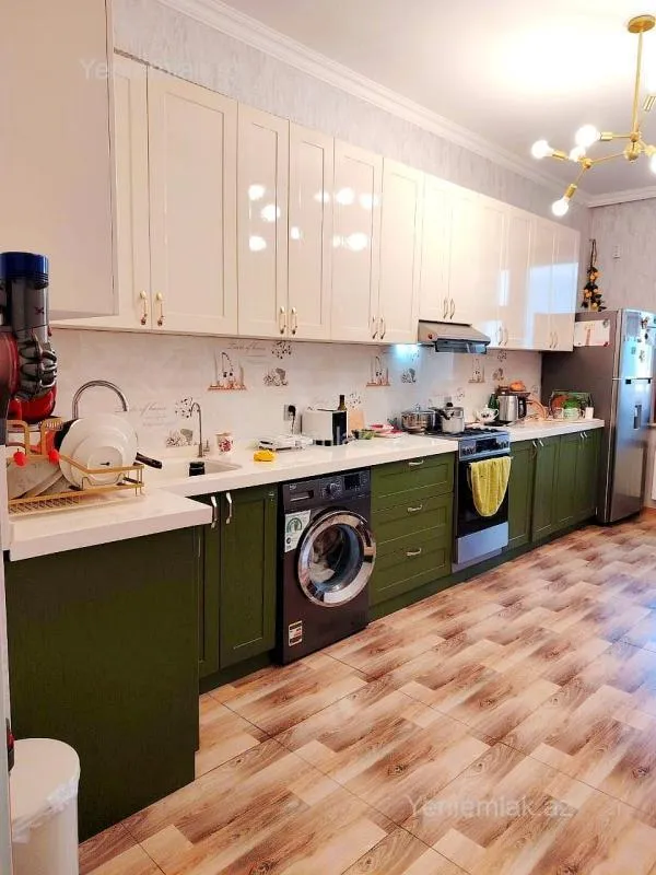 Satılır 5 otaqlı yeni tikili 160.5 m²