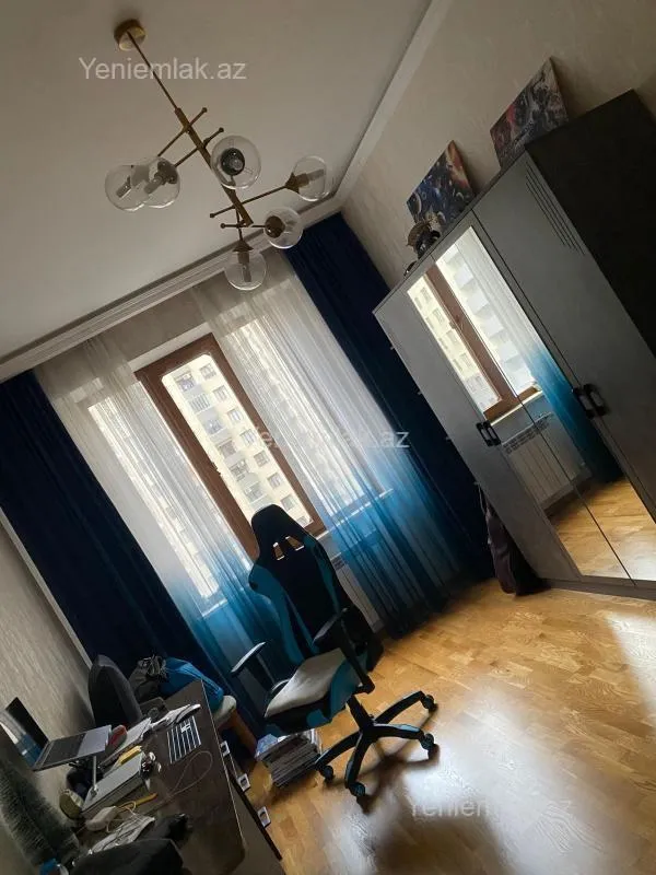 Satılır 5 otaqlı yeni tikili 160.5 m²