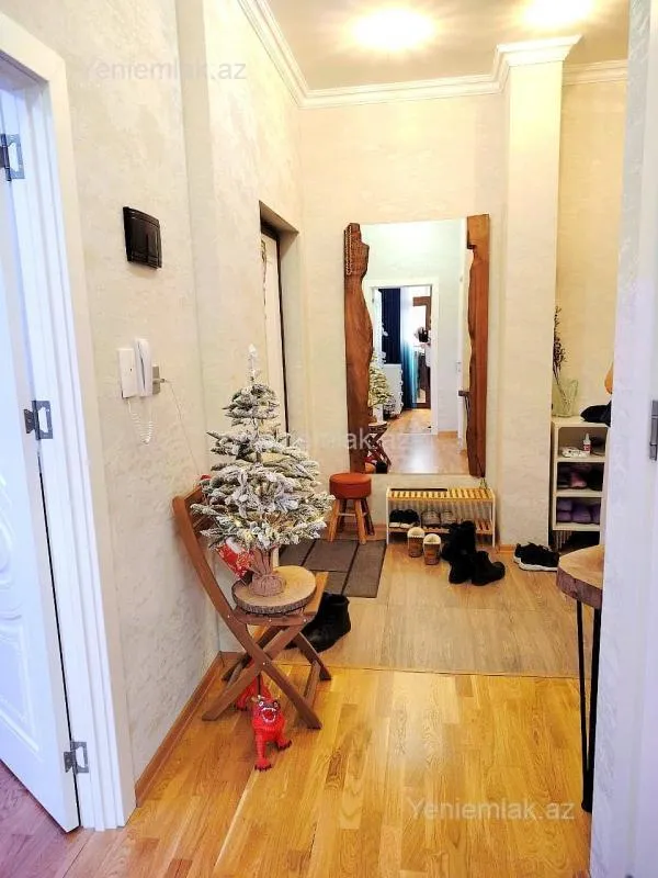 Satılır 5 otaqlı yeni tikili 160.5 m²