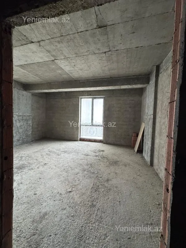 Satılır 2 otaqlı yeni tikili 100 m²