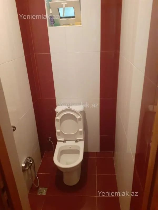 Satılır 6 otaqlı həyət evi 170 m²