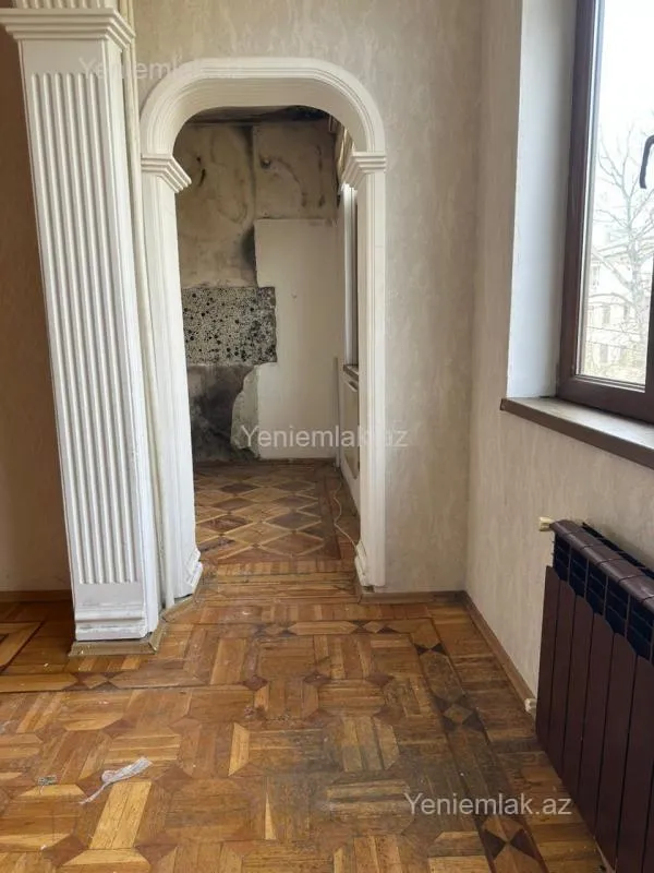 Satılır 3 otaqlı köhnə tikili 61 m²