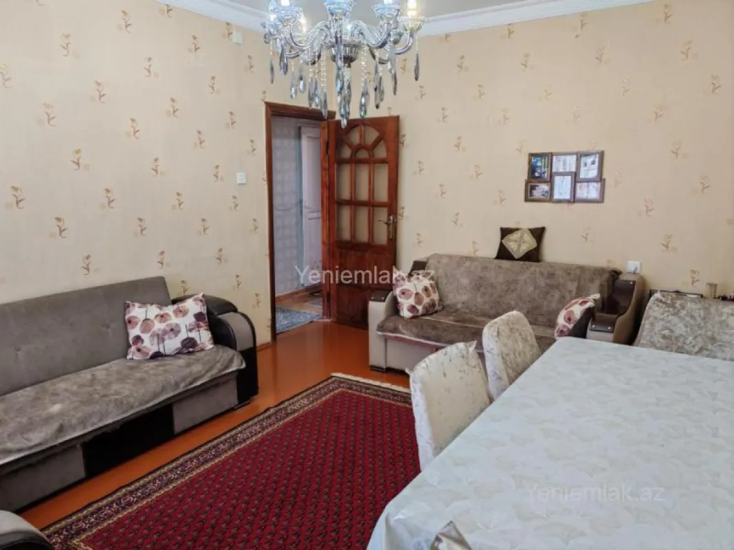 Satılır 2 otaqlı köhnə tikili 56 m²