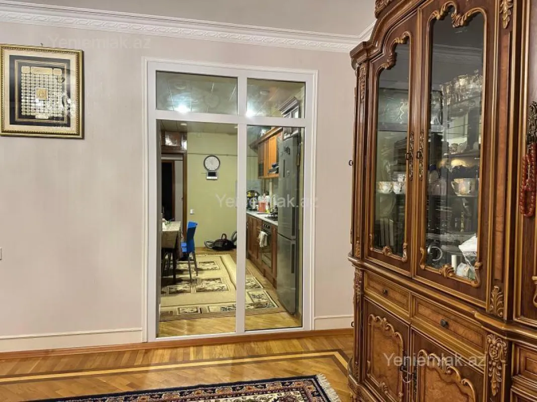 Satılır 4 otaqlı köhnə tikili 100.5 m²