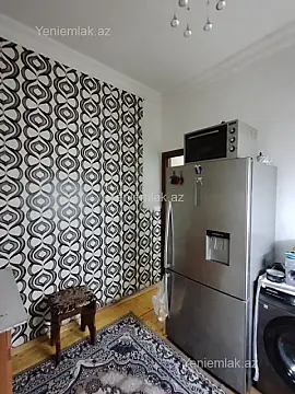 Satılır 4 otaqlı köhnə tikili 80 m²