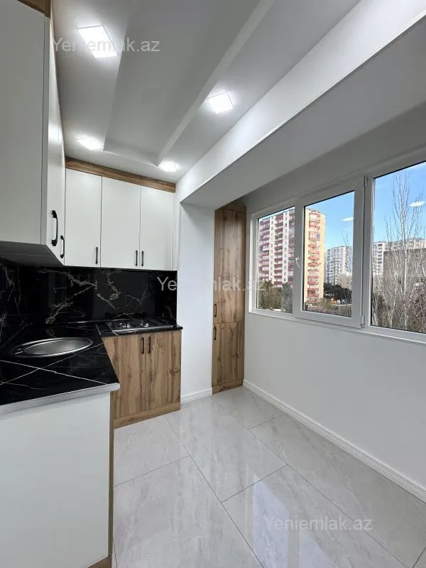 Satılır 3 otaqlı köhnə tikili 70 m²