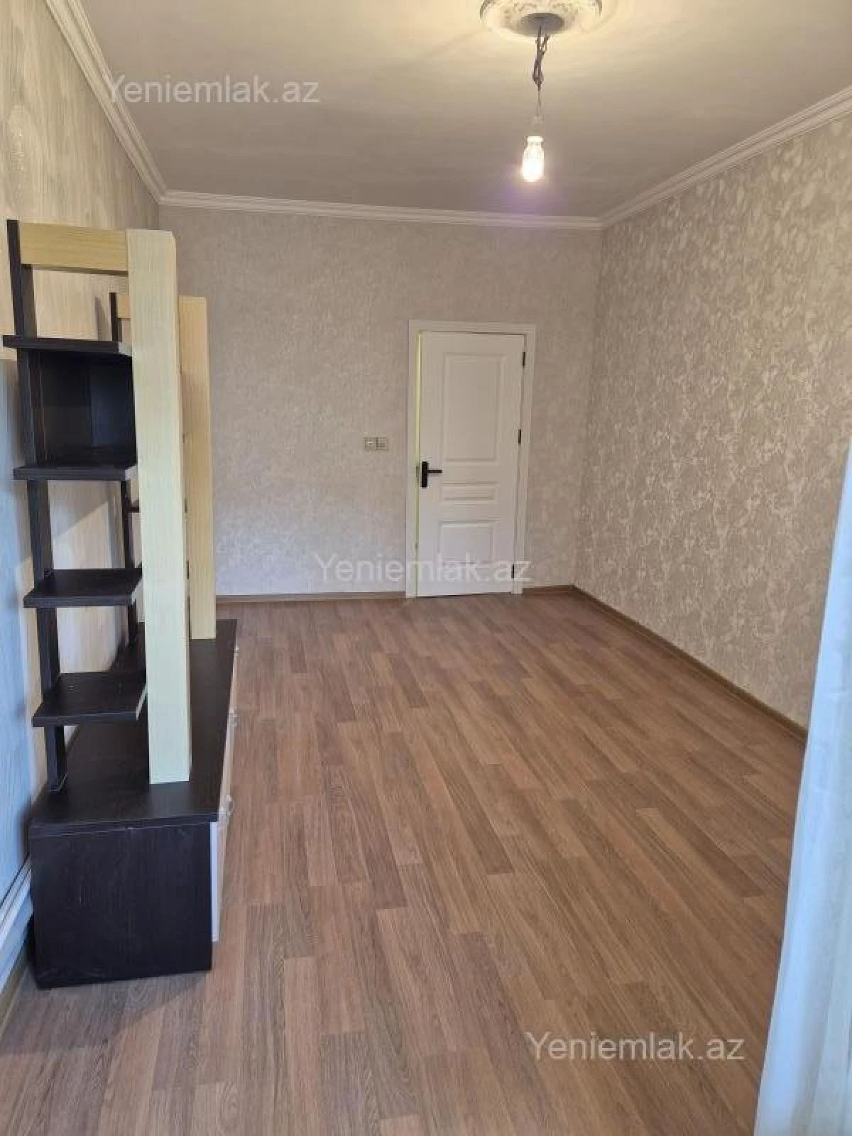 Satılır 1 otaqlı köhnə tikili 27 m²