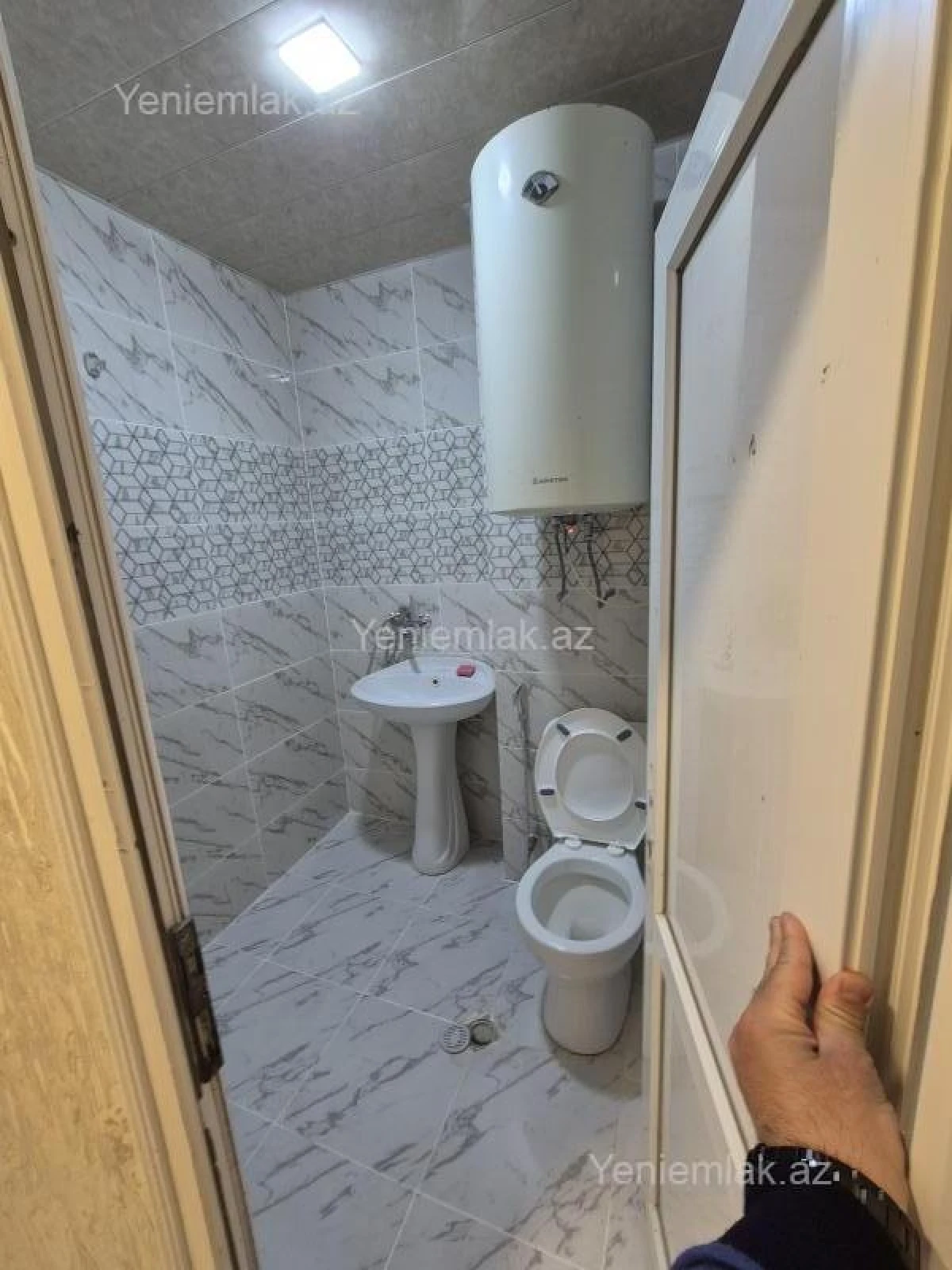 Satılır 1 otaqlı köhnə tikili 27 m²