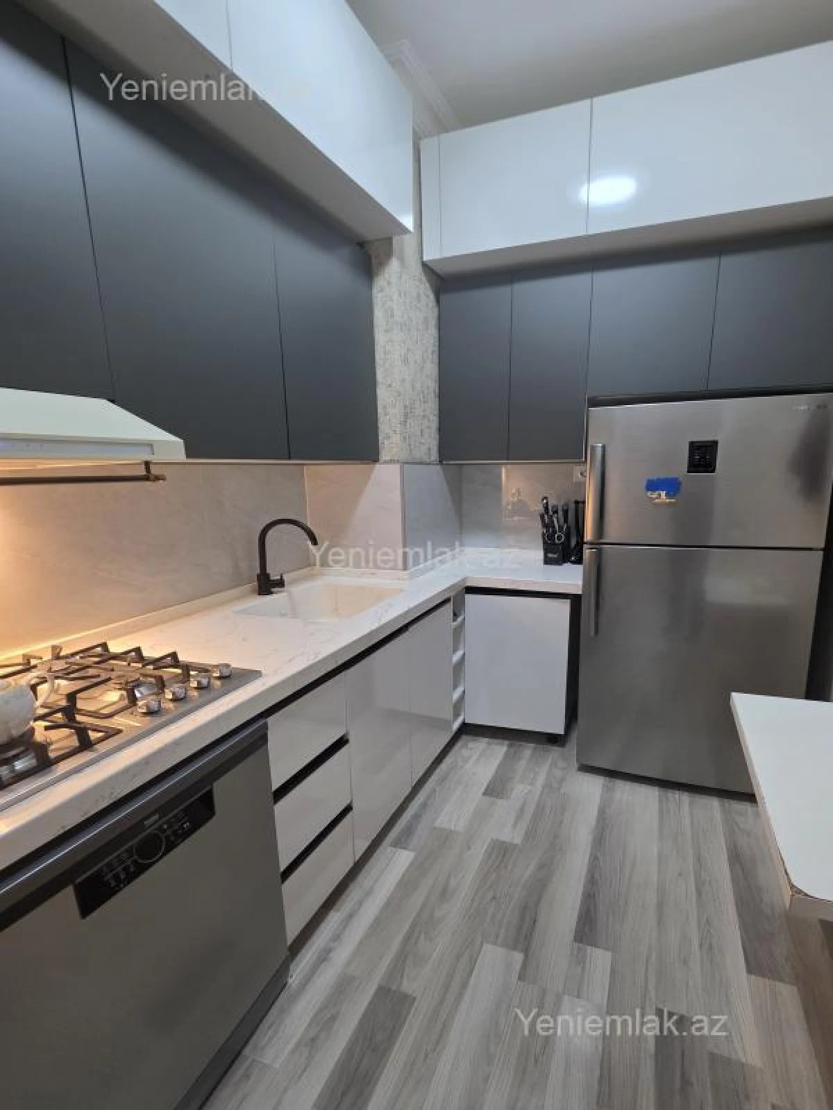 Satılır 2 otaqlı yeni tikili 65 m²