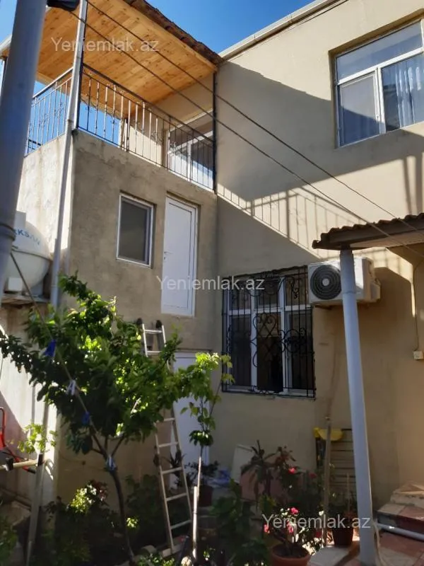 Satılır 6 otaqlı həyət evi 120 m²