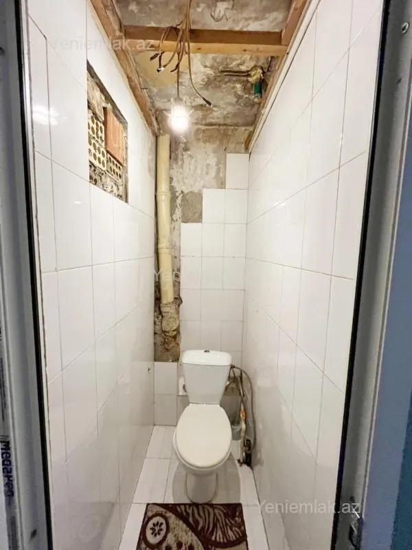 Satılır 2 otaqlı köhnə tikili 62 m²