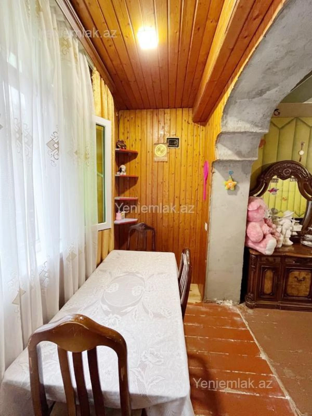 Satılır 2 otaqlı köhnə tikili 62 m²