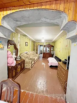 Satılır 2 otaqlı köhnə tikili 62 m²