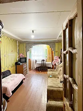 Satılır 2 otaqlı köhnə tikili 62 m²