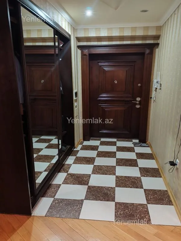 Satılır 3 otaqlı yeni tikili 120 m²