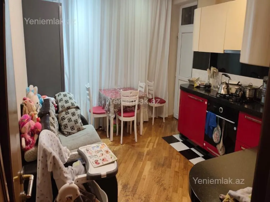 Satılır 3 otaqlı yeni tikili 120 m²