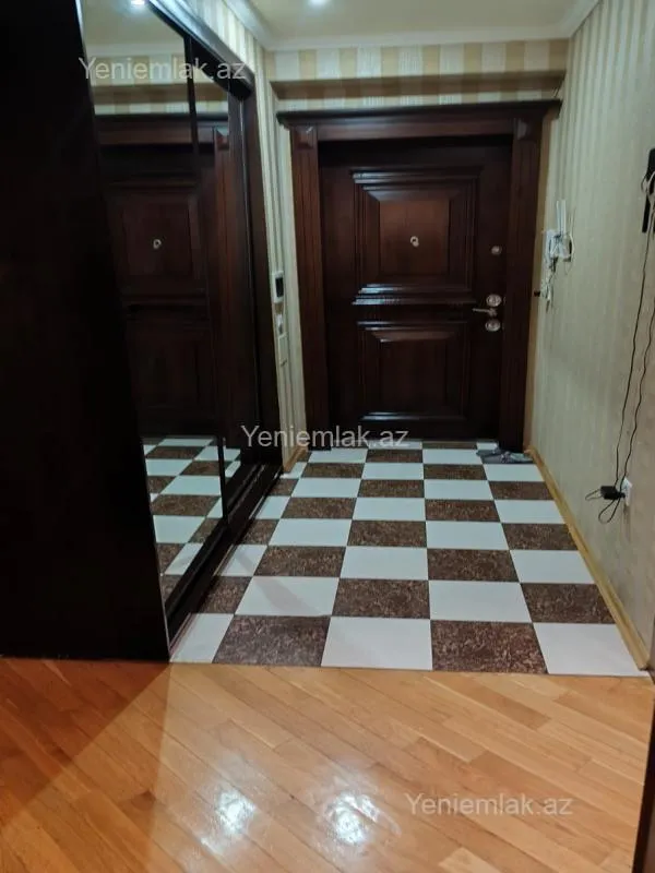 Satılır 3 otaqlı yeni tikili 120 m²