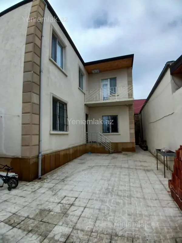 Satılır 4 otaqlı həyət evi 105 m²