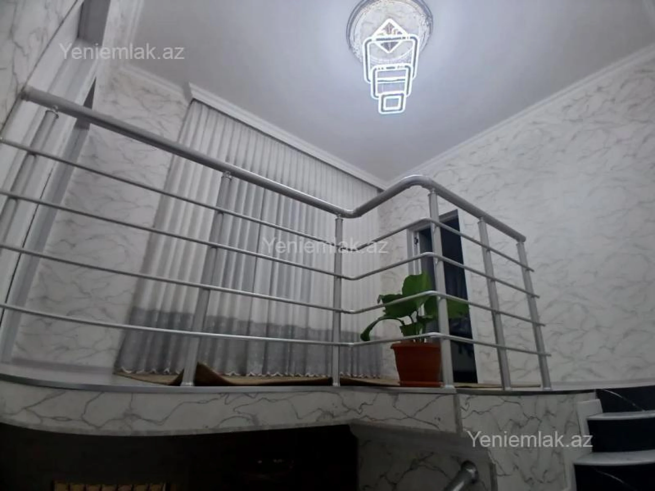 Satılır 4 otaqlı həyət evi 105 m²