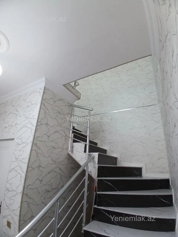 Satılır 4 otaqlı həyət evi 105 m²